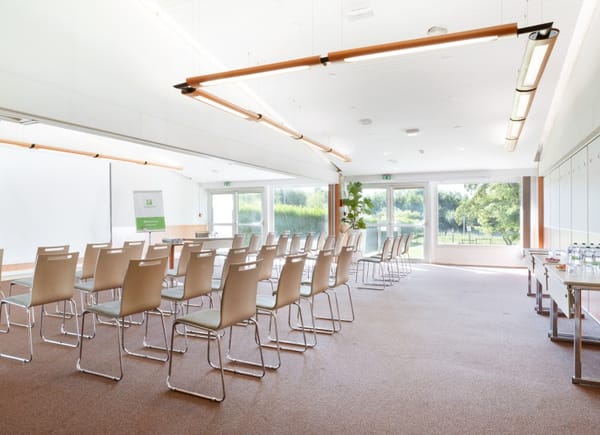 Holiday Inn Lille Ouest Englos ****, Hôtel 4*, France